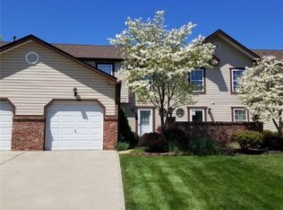 1464 Yorktown Dr, Lawrence, PA 15055