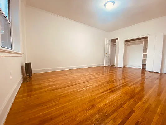 Rented by Silverstein Collection LLC  | media 5