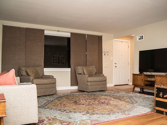 2nd image of 1611 Stratford Ave