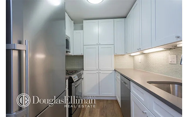 Rented by Douglas Elliman | media 10