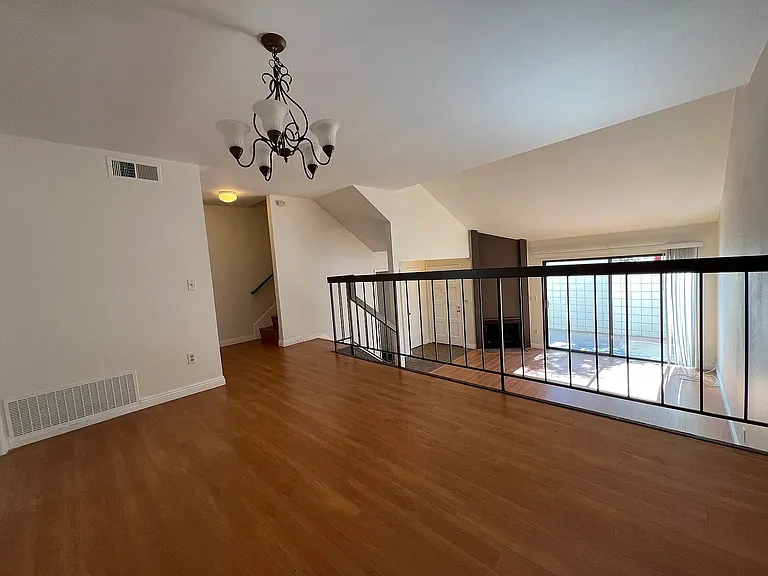 598 W Huntington Dr #K — Photo 22