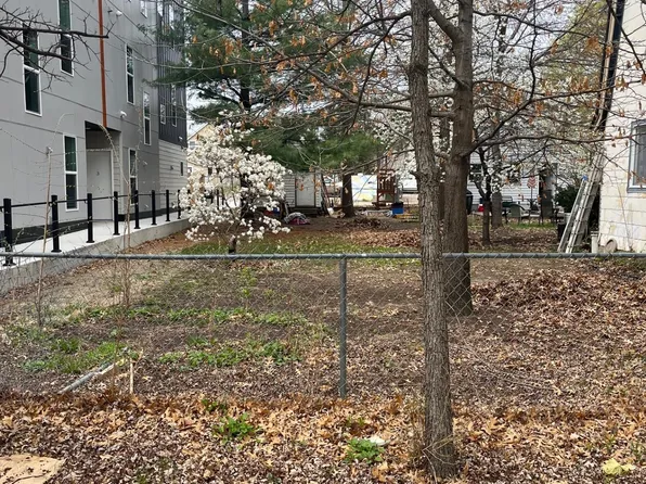 616 Erie St SE, Minneapolis, MN 55414