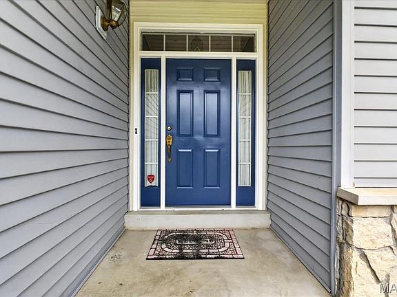 3rd image of 853 Wellesley Place Dr