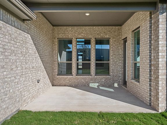 3rd image of 1421 Corduroy Ln