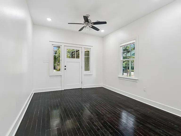 4023 Franklin Ave #4023 — Photo 16