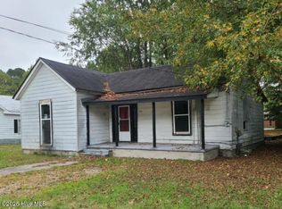 406 E Main St, Elm City, NC 27822