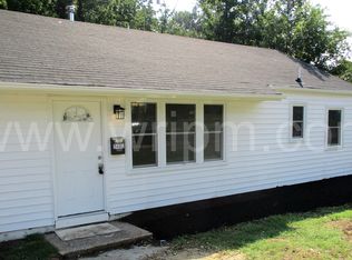 7402 Finns Ln, Lanham, MD 20706