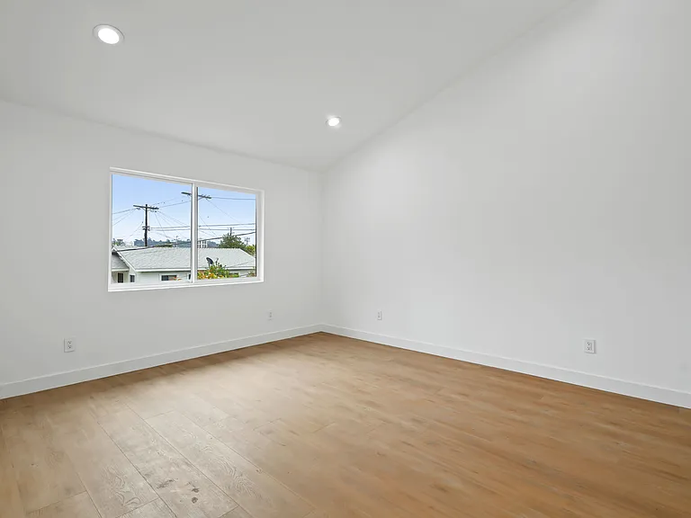 4122 Sequoia St #E — Photo 10