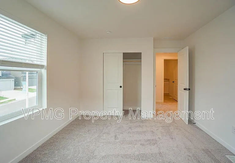 1605 NE 180th Ave — Photo 28