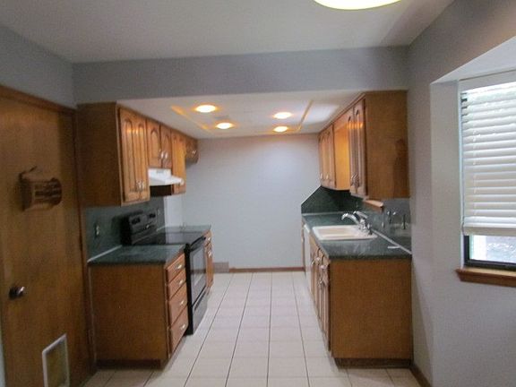 5th image of 3501 N Northwood Ave