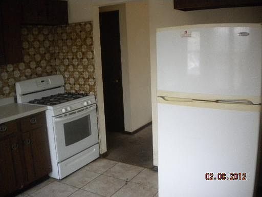 3rd image of 7741 W 166th St