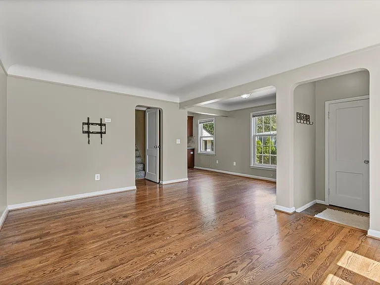 13710 Balfour St — Photo 5