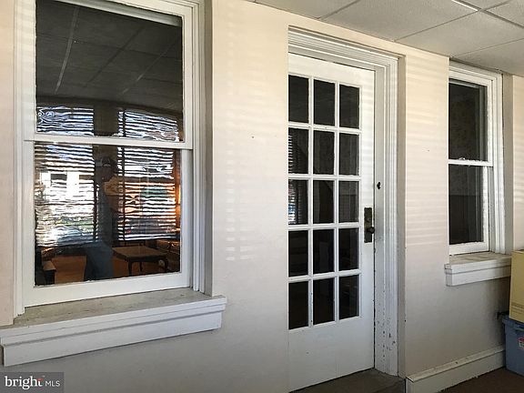 5th image of 4210 Princeton Ave