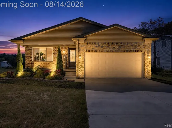 5110 Lathrop St, Trenton, MI 48183