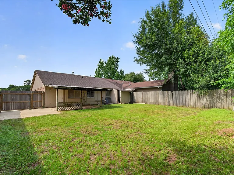 2403 Autumn Springs Ln — Photo 30