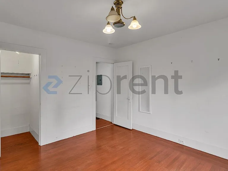 2145 Grant St — Photo 17