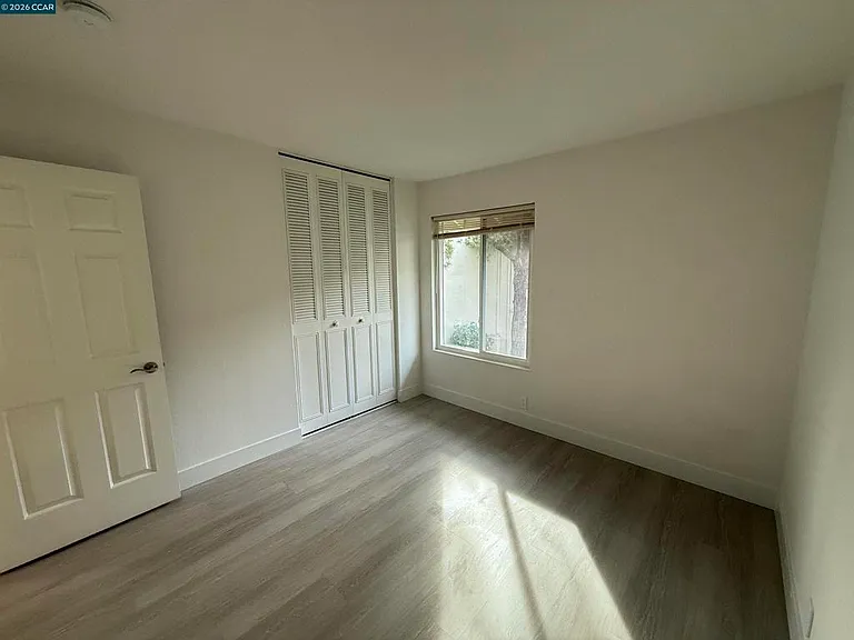 2564 Walnut Blvd — Photo 13