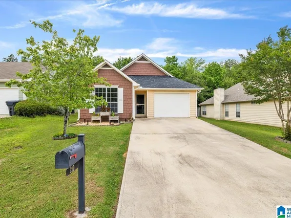 210 Carrington Ln, Calera, AL 35040