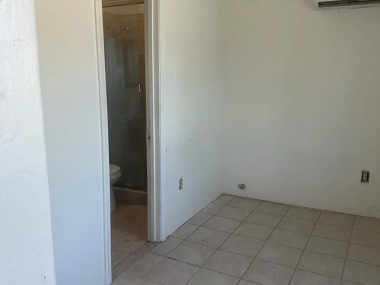 19 E Aviation Dr #A — Photo 6