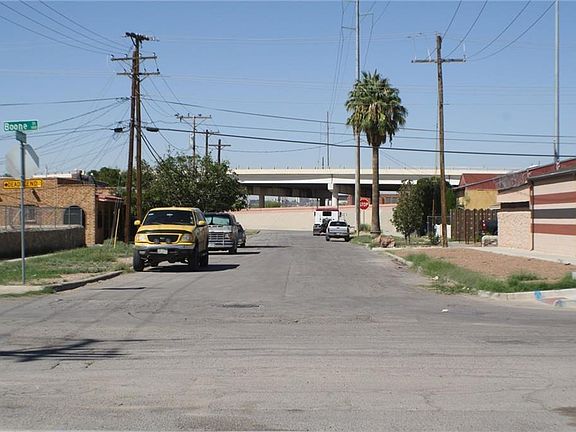 2nd image of 4010 Rivera Ave