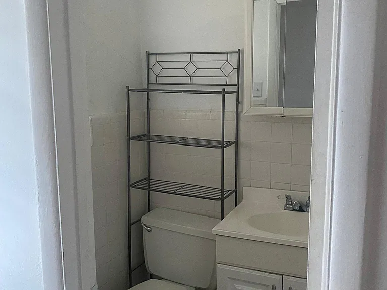 Master bath- shower is not visible in picture