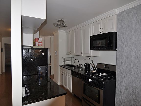 4th image of 1601 3rd Ave APT 21K