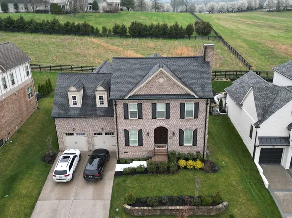 261 Circuit Rd, Franklin, TN 37064