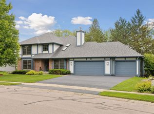 16785 Weston Bay Rd, Eden Prairie, MN 55347