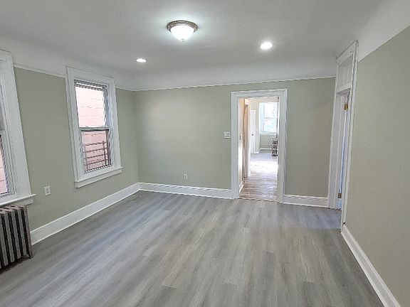 2nd image of 429 S 6th St Floor 1