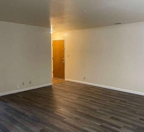 3rd image of 7718 Brentwood Dr #7720
