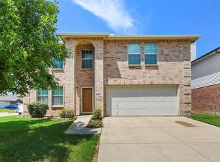 1821 Shasta View Dr, Justin, TX 76247