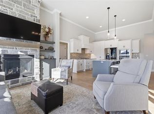 15449 W 173rd St, Olathe, KS 66062