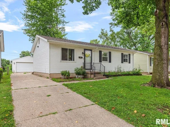 1811 Fairfield Dr, Springfield, IL 62702