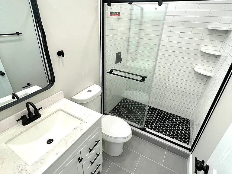 247 Chelsea St #3 — Photo 6