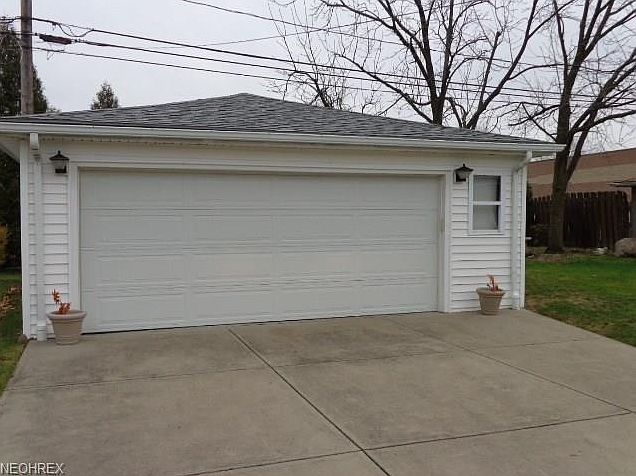 2nd image of 5503 E 141st St