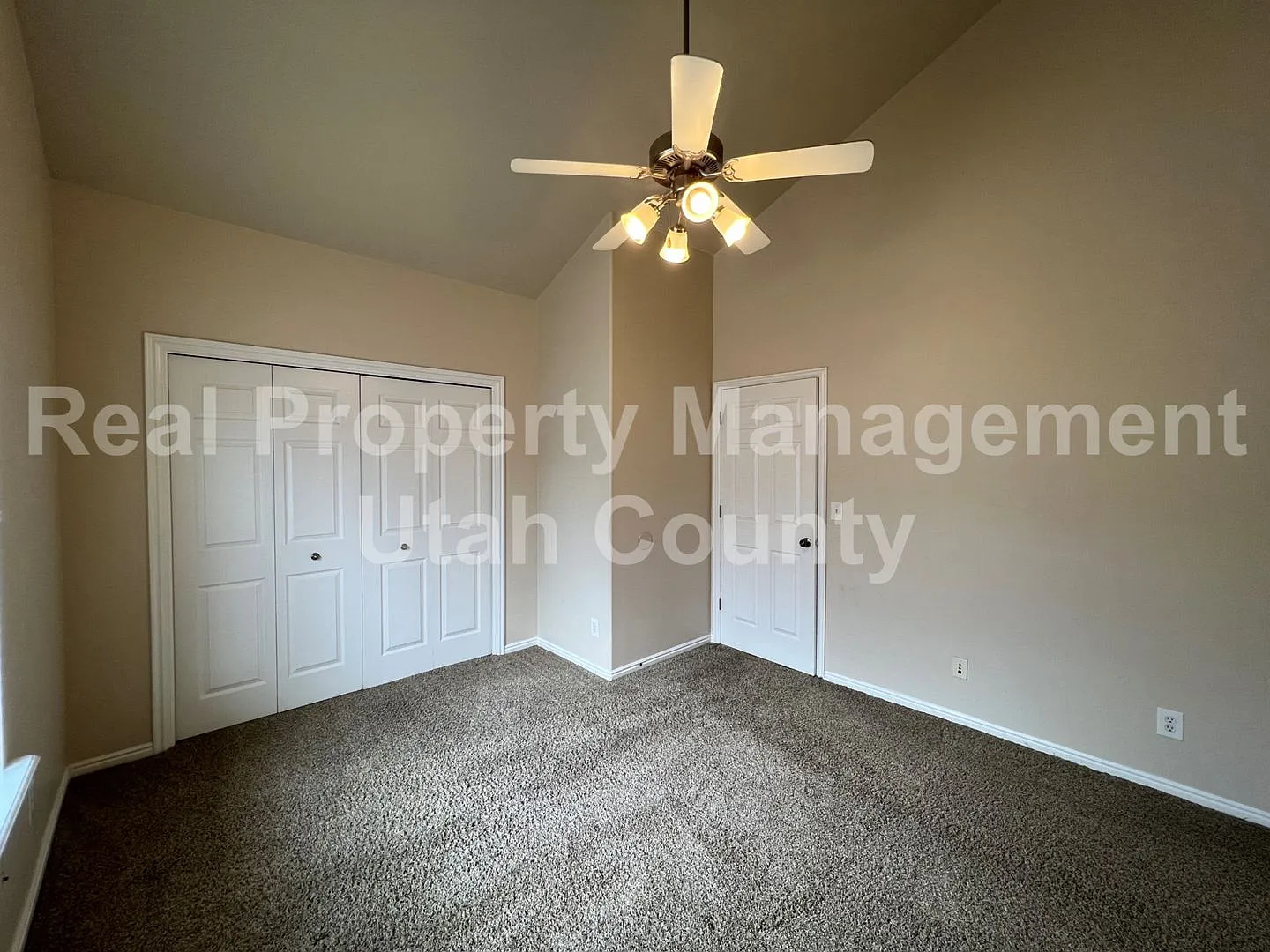 Pet Friendly Lehi Home — Photo 4