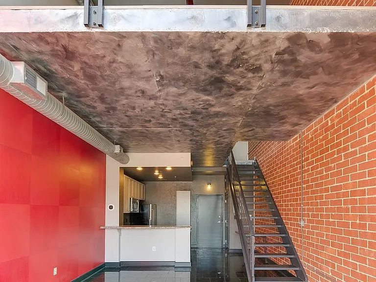710 W Trade St #312 — Photo 19