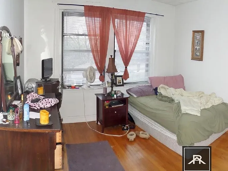 35 Egremont Rd #2 — Photo 4
