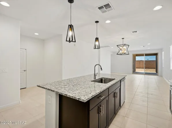 6981 W Indian Clover Way, Tucson, AZ 85757