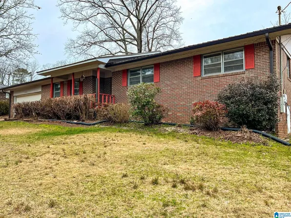 104 Lakewood Cir, Rainbow City, AL 35906
