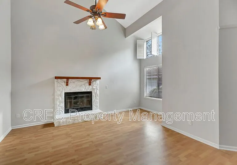 1411 Oaklanding Rd — Photo 4