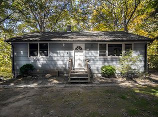 28 Elizabeth Ave, Stanhope, NJ 07874