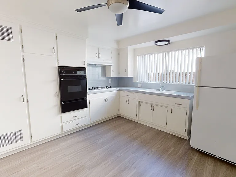 2266 Del Mar — Photo 1