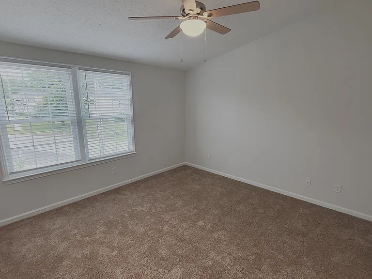 301 Hickory Pl — Photo 39