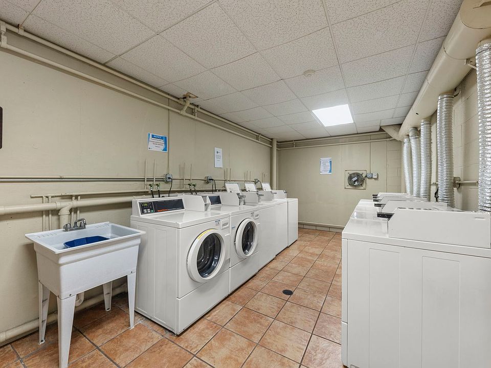 2nd image of 1043 S York Rd APT 309