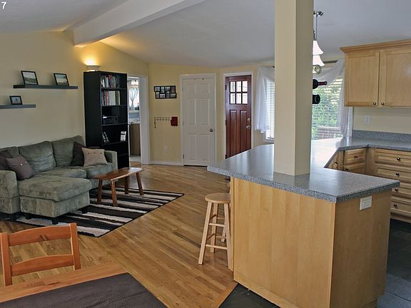 5th image of 1269 NE Kennedy Ln