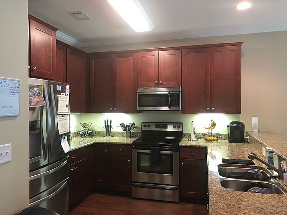 5th image of 219 Shady Grove Dr