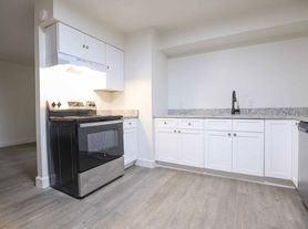 AksarbenLIV - Bricktown