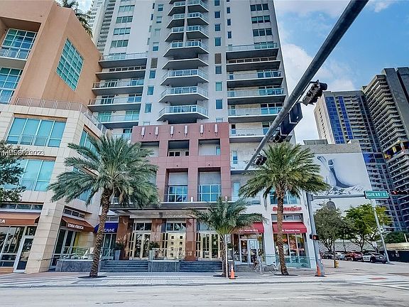 2nd image of 244 Biscayne Blvd APT 4807