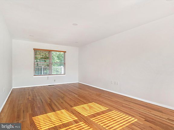 4th image of 1209 Kimberly Ln